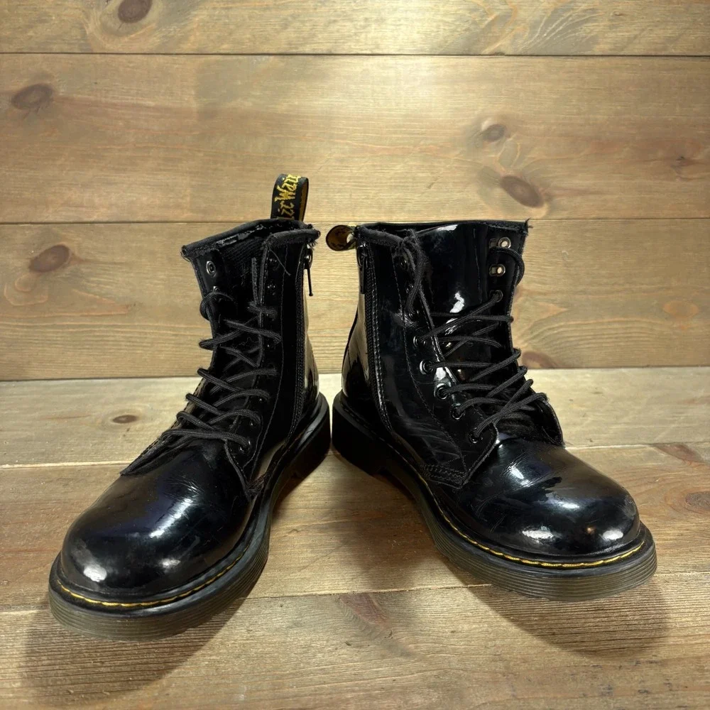 Dr Martens 1460 Girls size 3 shoes Black Patent Leather Lace Up Combat boots